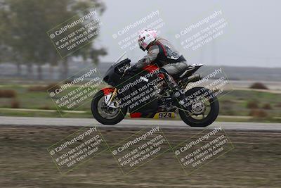 media/Nov-29-2025-TrackDaz (Sat) [[10ae2d9bce]]/B Group/Session 4 (Wheelie Bump)/